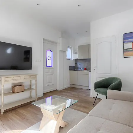 De Charme Entre Batignolles Et Montmartre Apartament Paryż