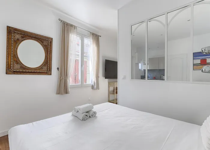 De Charme Entre Batignolles Et Montmartre * Paris