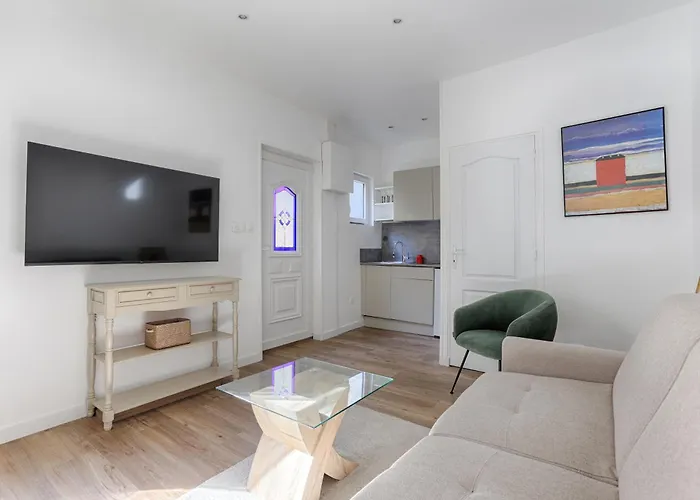 De Charme Entre Batignolles Et Montmartre Apartment Paris
